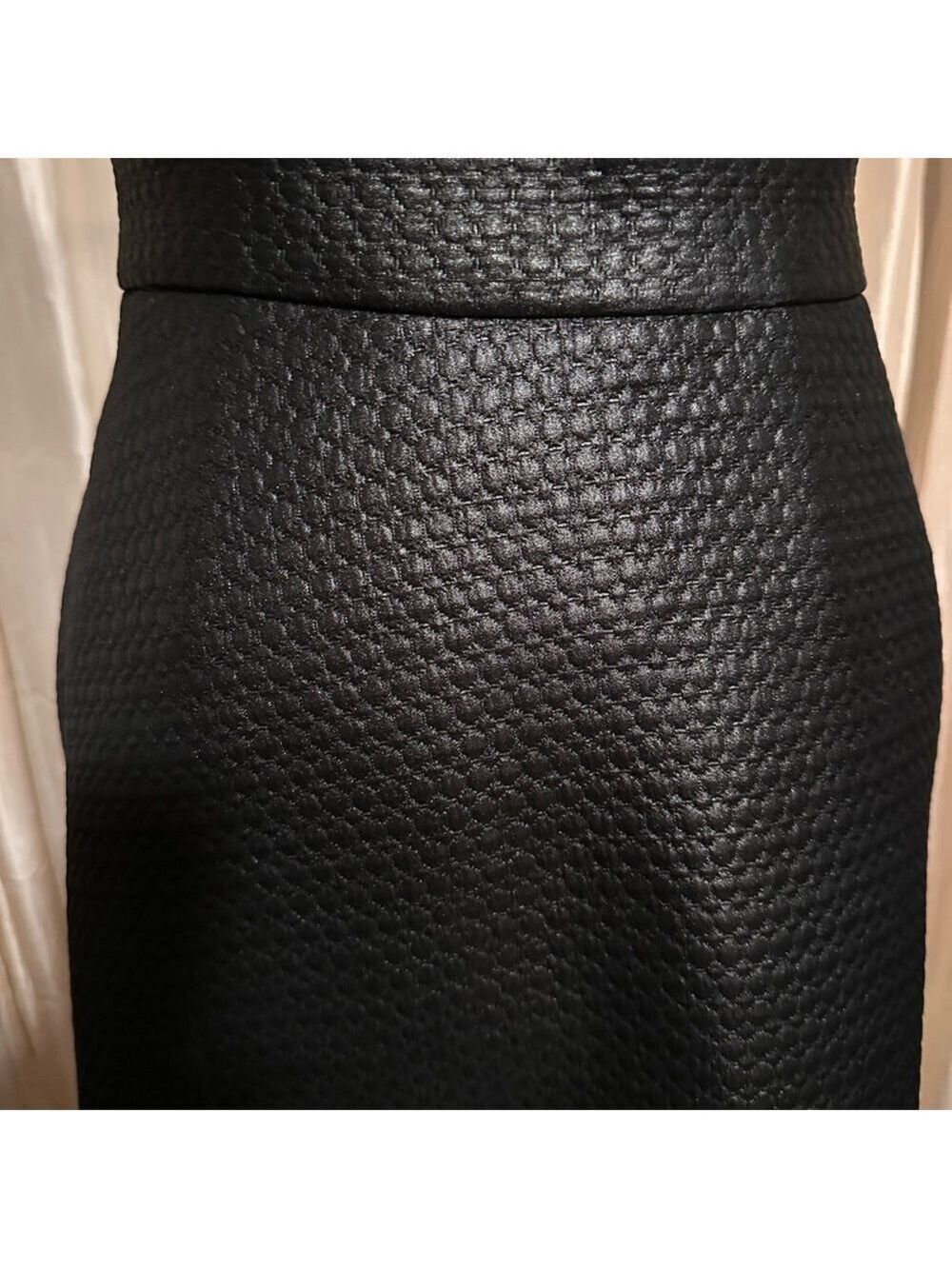 Banana Republic Black Textured Circle Skirt - Picture 2 of 6